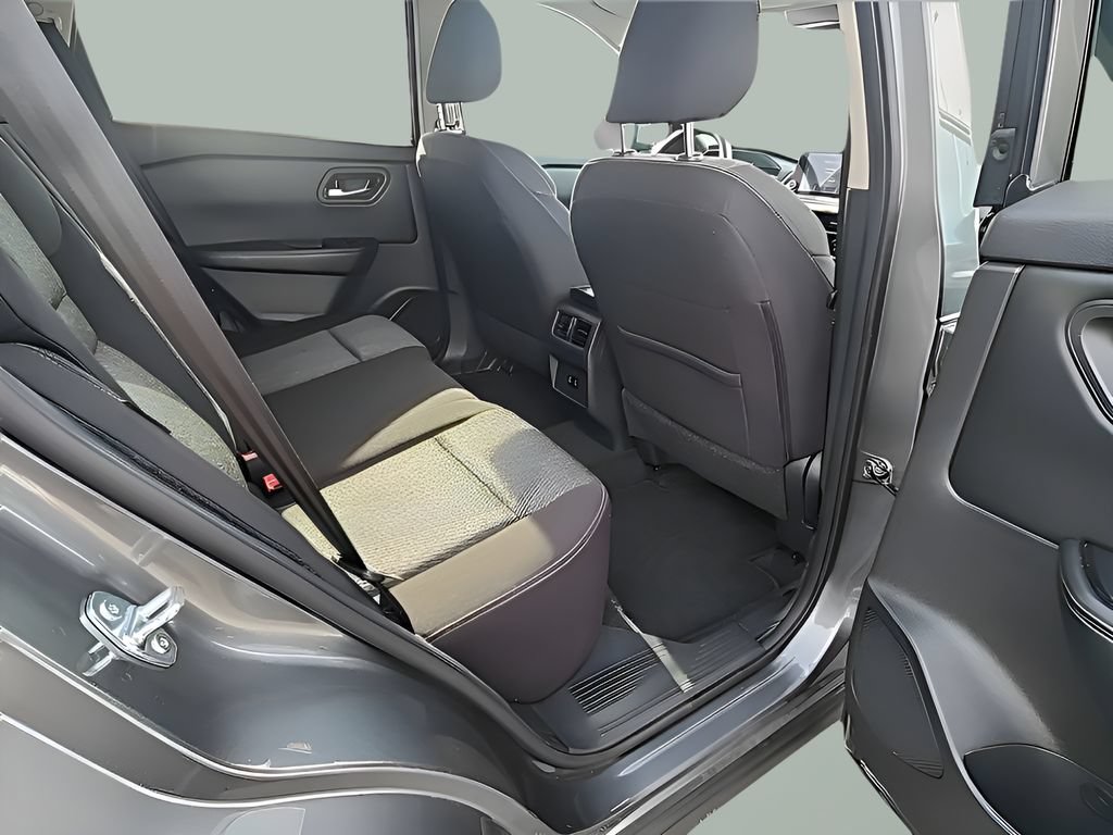 Used 2024 Nissan Rogue SV AWD/4WD image 12