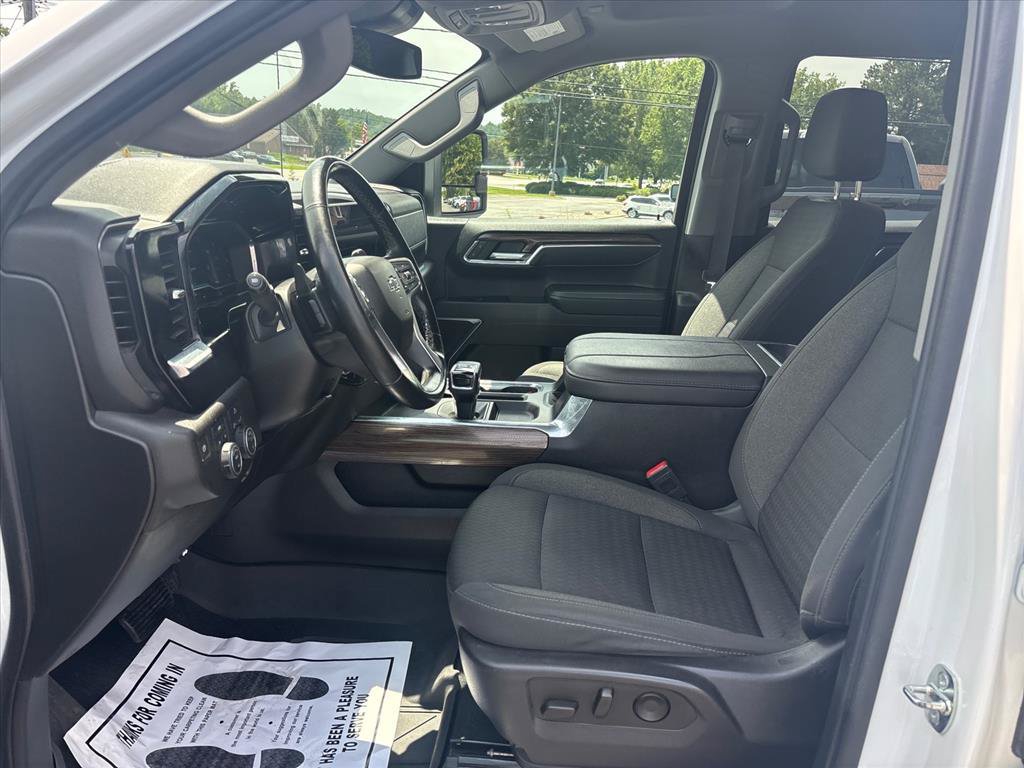 Used 2024 Chevrolet Silverado 1500 RST w/ Max Trailering Package AWD/4WD image 24