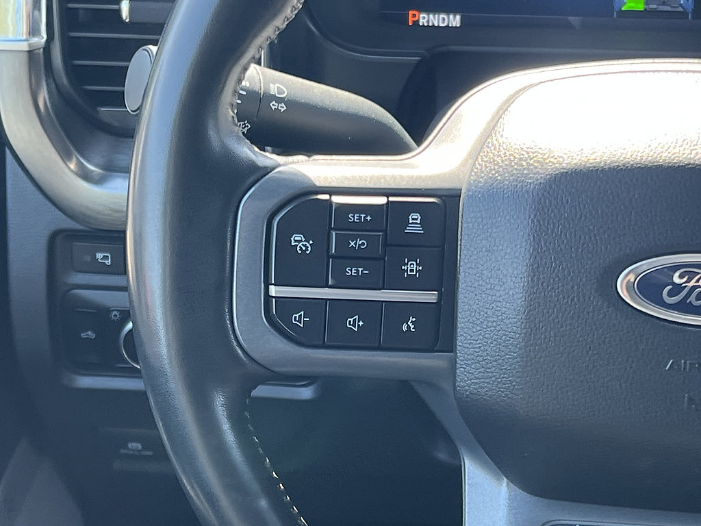 Certified 2023 Ford F350 Platinum w/ FX4 Off-Road Package AWD/4WD image 18