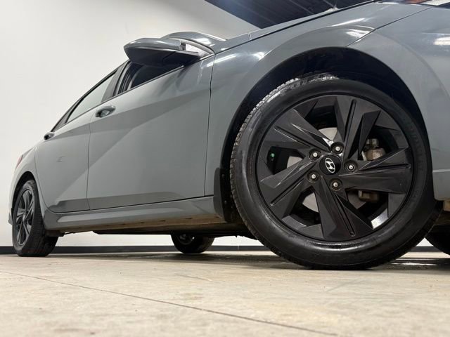 Used 2022 Hyundai Elantra SEL image 3