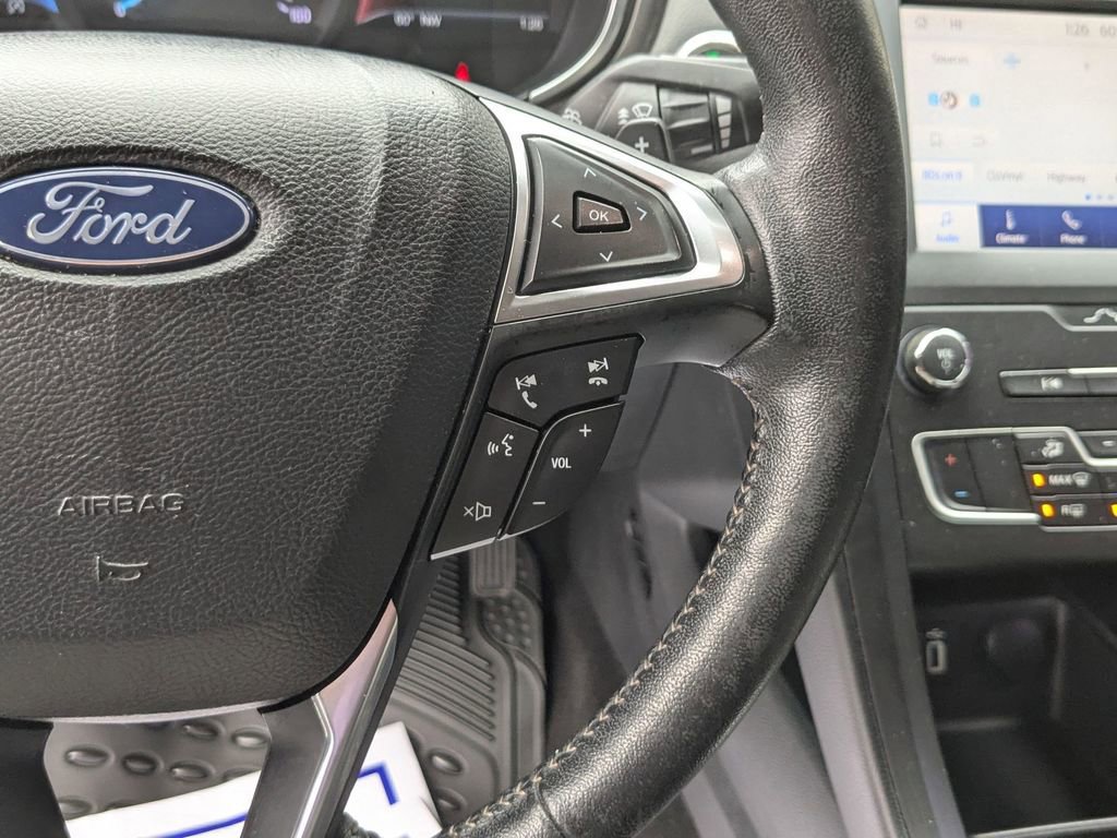 Certified 2019 Ford Fusion SE w/ Equipment Group 151A image 18