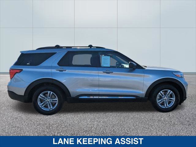 Certified 2022 Ford Explorer XLT w/ Equipment Group 202A image 2