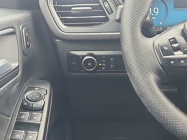 Certified 2023 Ford Escape ST-Line Select w/ Tech Pack #2 image 12