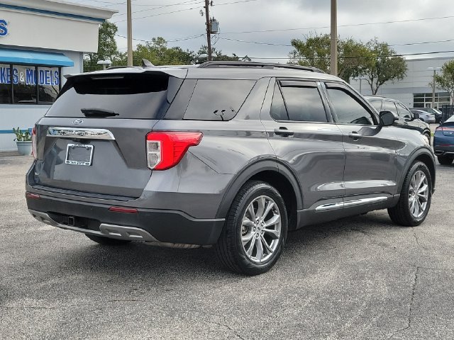 Certified 2022 Ford Explorer XLT w/ Equipment Group 202A RWD image 6