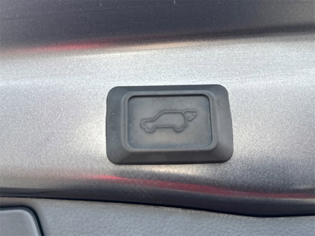 Used 2024 Toyota RAV4 XLE image 19