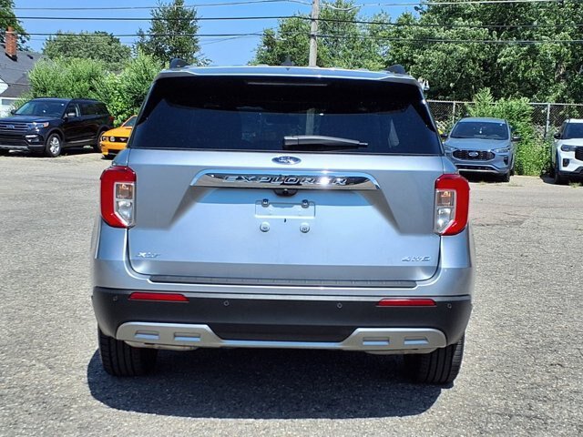 Certified 2024 Ford Explorer XLT w/ Equipment Group 202A AWD/4WD image 24