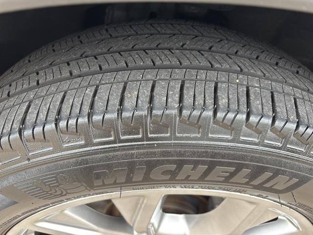 Certified 2022 Ford Explorer XLT w/ Equipment Group 202A AWD/4WD image 10