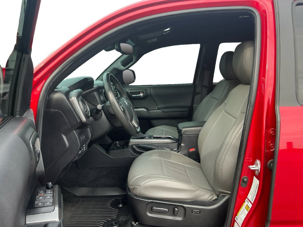 Used 2023 Toyota Tacoma TRD Sport w/ Advanced Technology Package AWD/4WD image 14