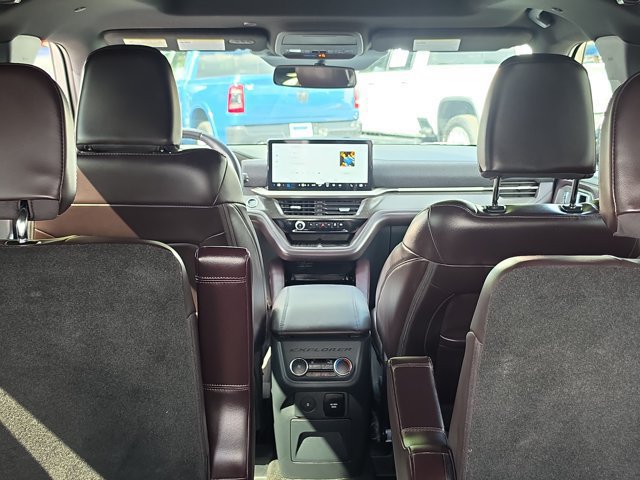 Certified 2025 Ford Explorer Platinum RWD image 10