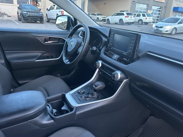 Used 2021 Toyota RAV4 XLE AWD/4WD image 22