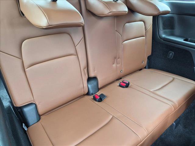 Used 2024 Nissan Pathfinder Platinum AWD/4WD image 23