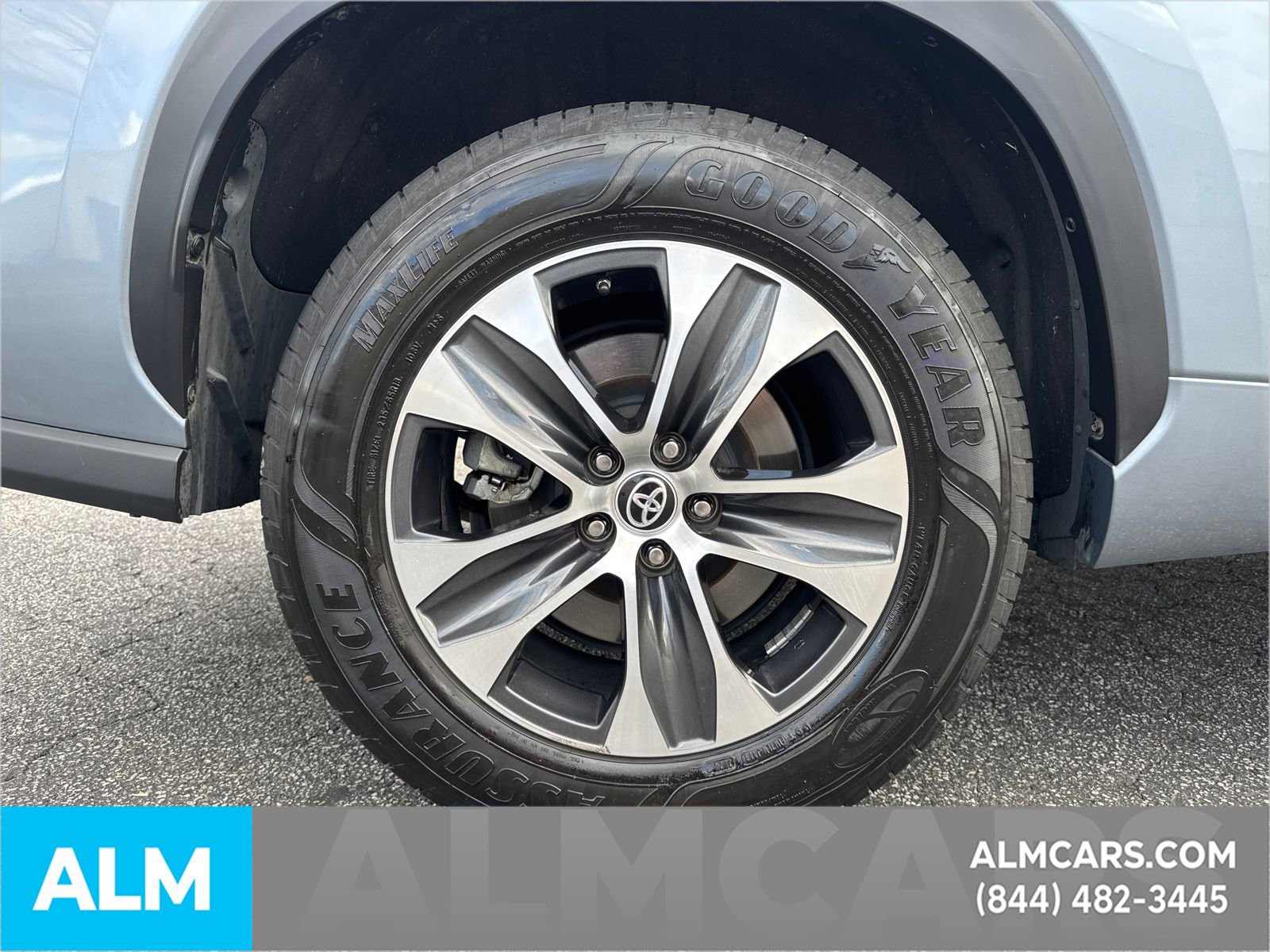 Used 2021 Toyota Highlander XLE image 20