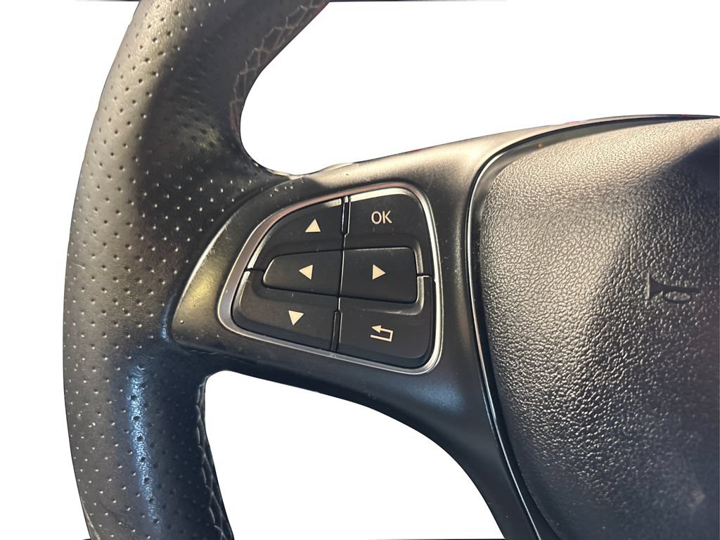 Used 2018 Mercedes-Benz CLA 250 4MATIC image 34