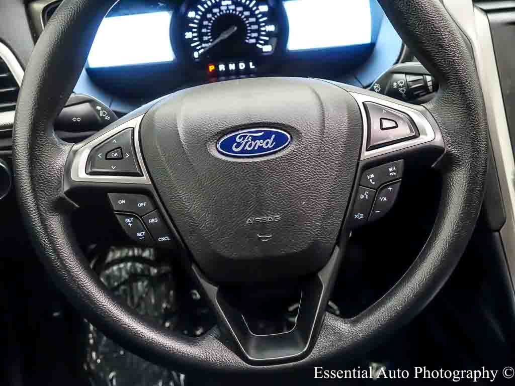 Certified 2018 Ford Fusion SE w/ Fusion SE Technology Package FWD image 15