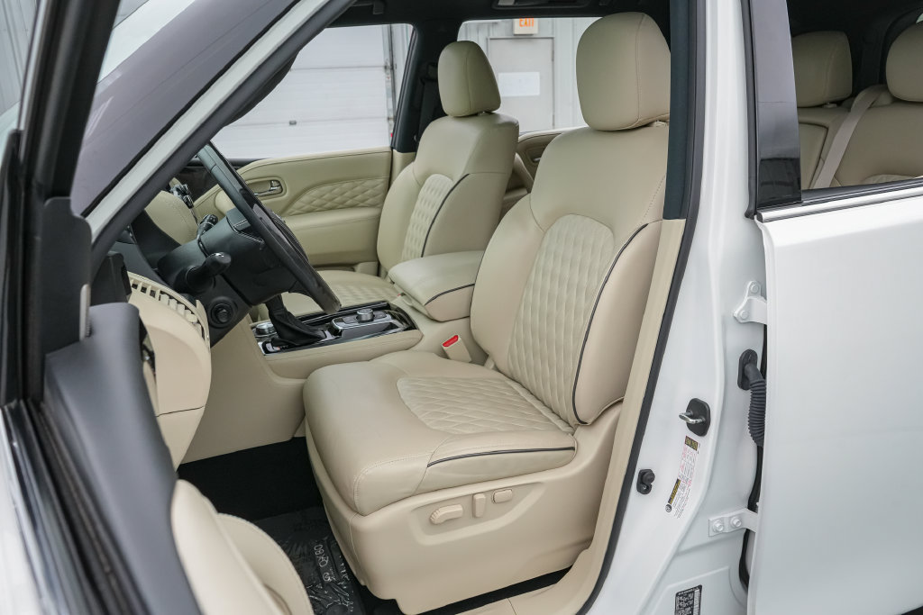 Used 2024 INFINITI QX80 Sensory w/ Cargo Package AWD/4WD image 11