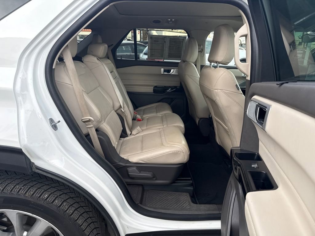 Certified 2023 Ford Explorer Platinum w/ Technology Package image 27