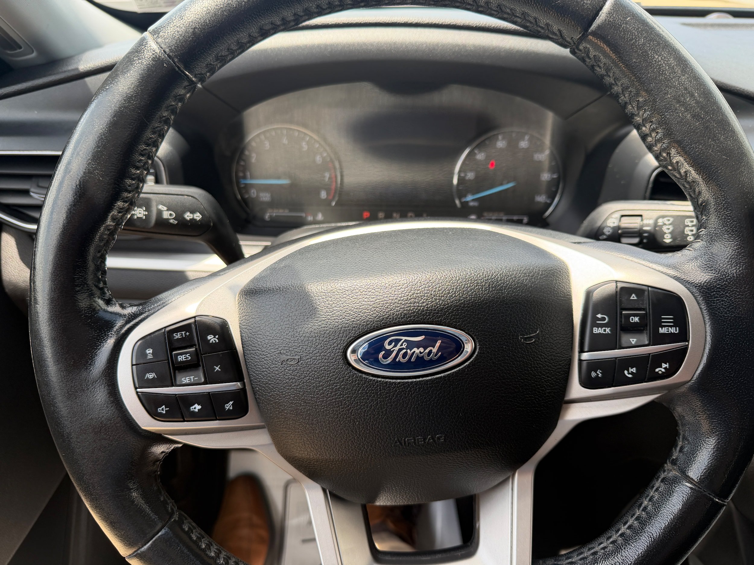 Certified 2022 Ford Explorer XLT w/ Equipment Group 202A AWD/4WD image 27