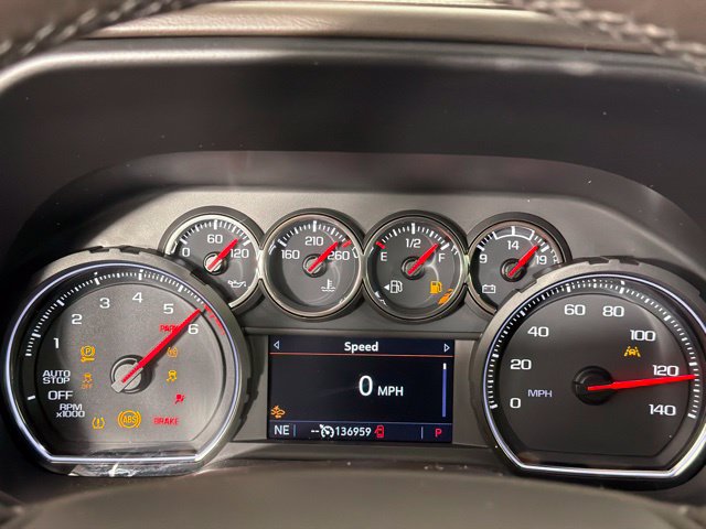 Used 2021 Chevrolet Suburban LT w/ LT Signature Package RWD image 25
