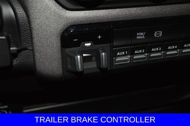 Used 2022 RAM 2500 Tradesman w/ Chrome Appearance Group AWD/4WD image 21