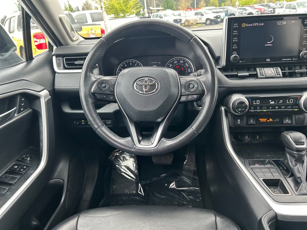 Used 2019 Toyota RAV4 XLE Premium w/ Cold Weather Package AWD/4WD image 9