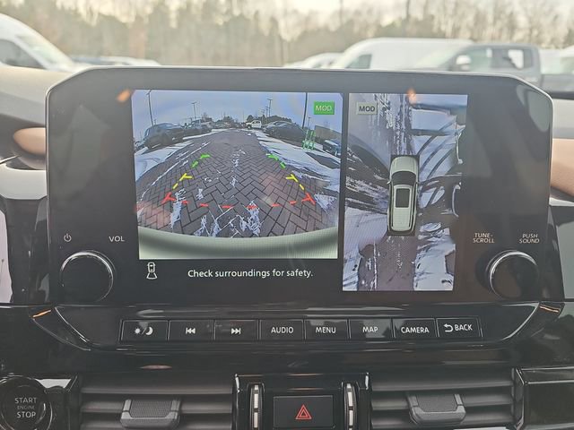 Used 2025 Nissan Pathfinder Platinum image 24