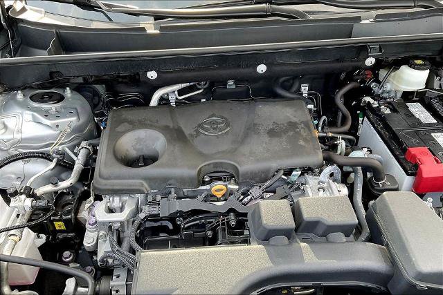 Used 2025 Toyota RAV4 XLE FWD image 31