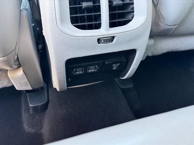 Used 2021 Jeep Cherokee Latitude Lux w/ Sun & Sound Group image 12