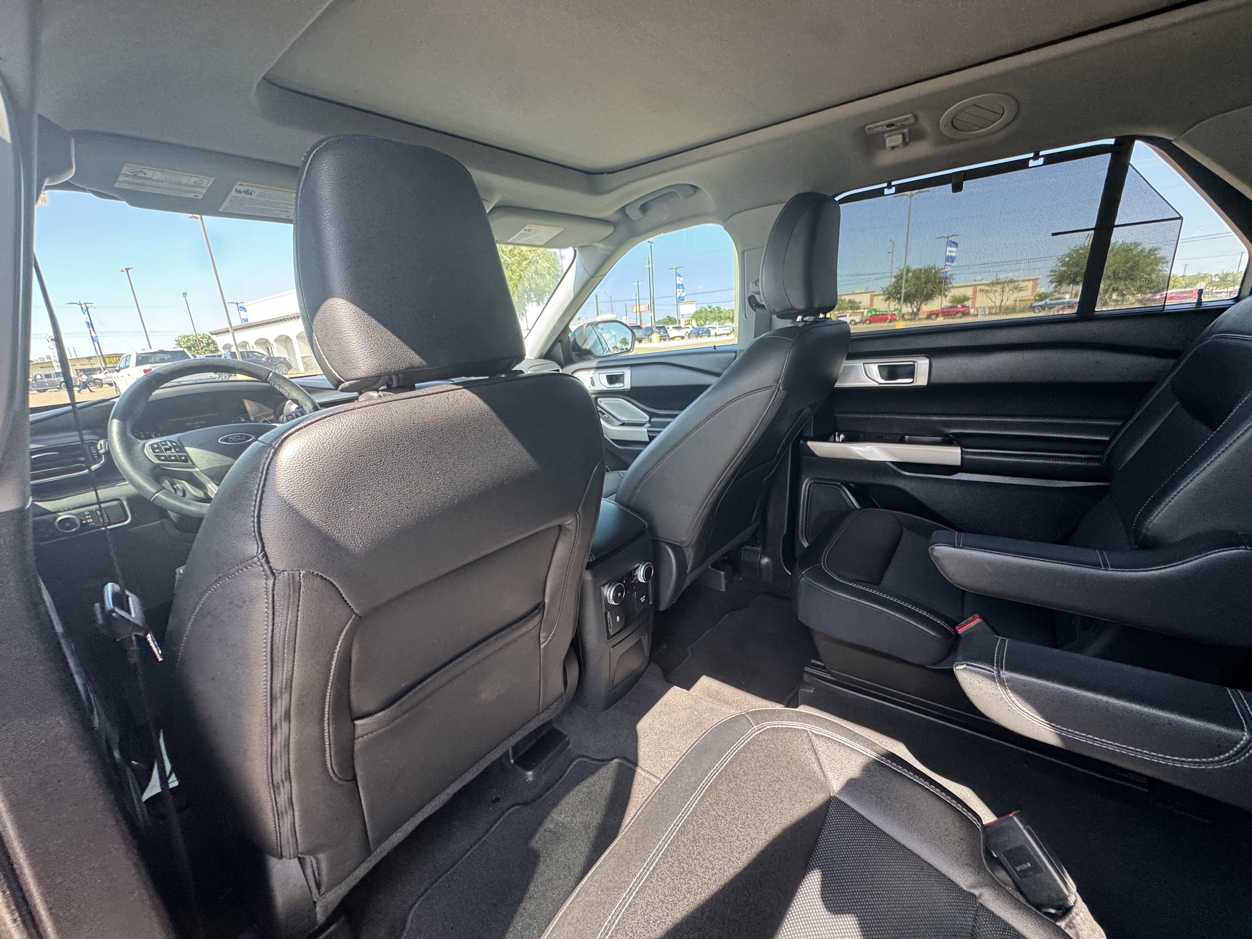 Certified 2022 Ford Explorer Limited w/ Limited Technology Package RWD image 27