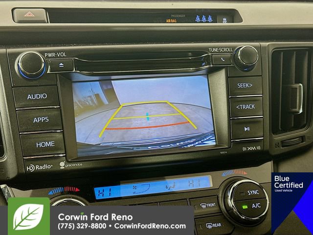 Used 2018 Toyota RAV4 SE image 16