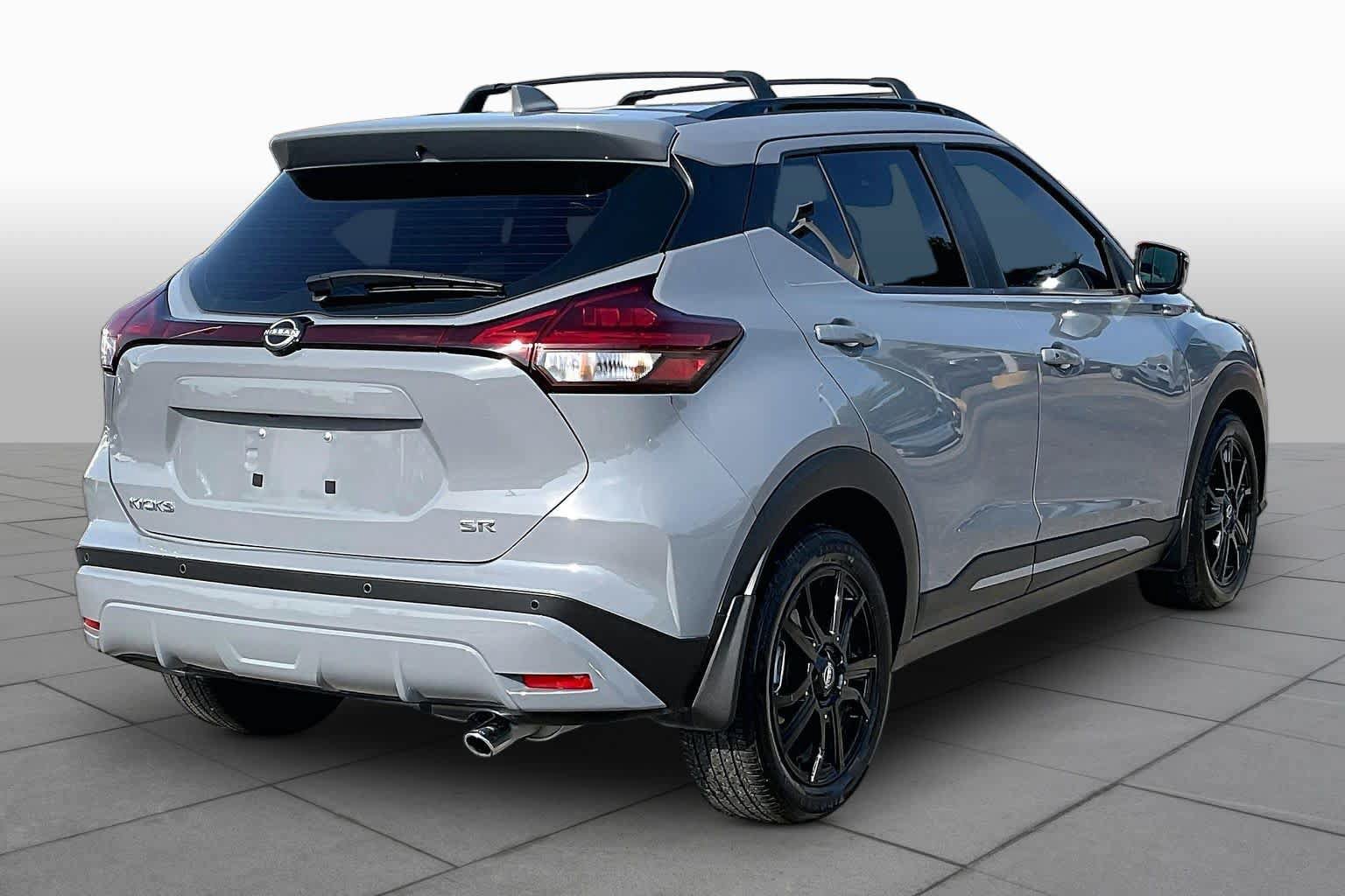 Used 2024 Nissan Kicks SR w/ SR Premium Package FWD image 13