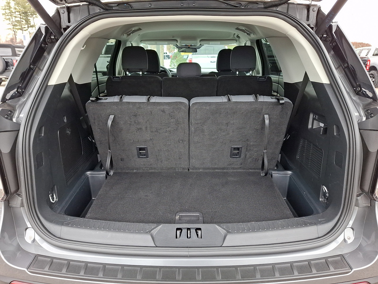 Certified 2025 Ford Explorer Active image 32