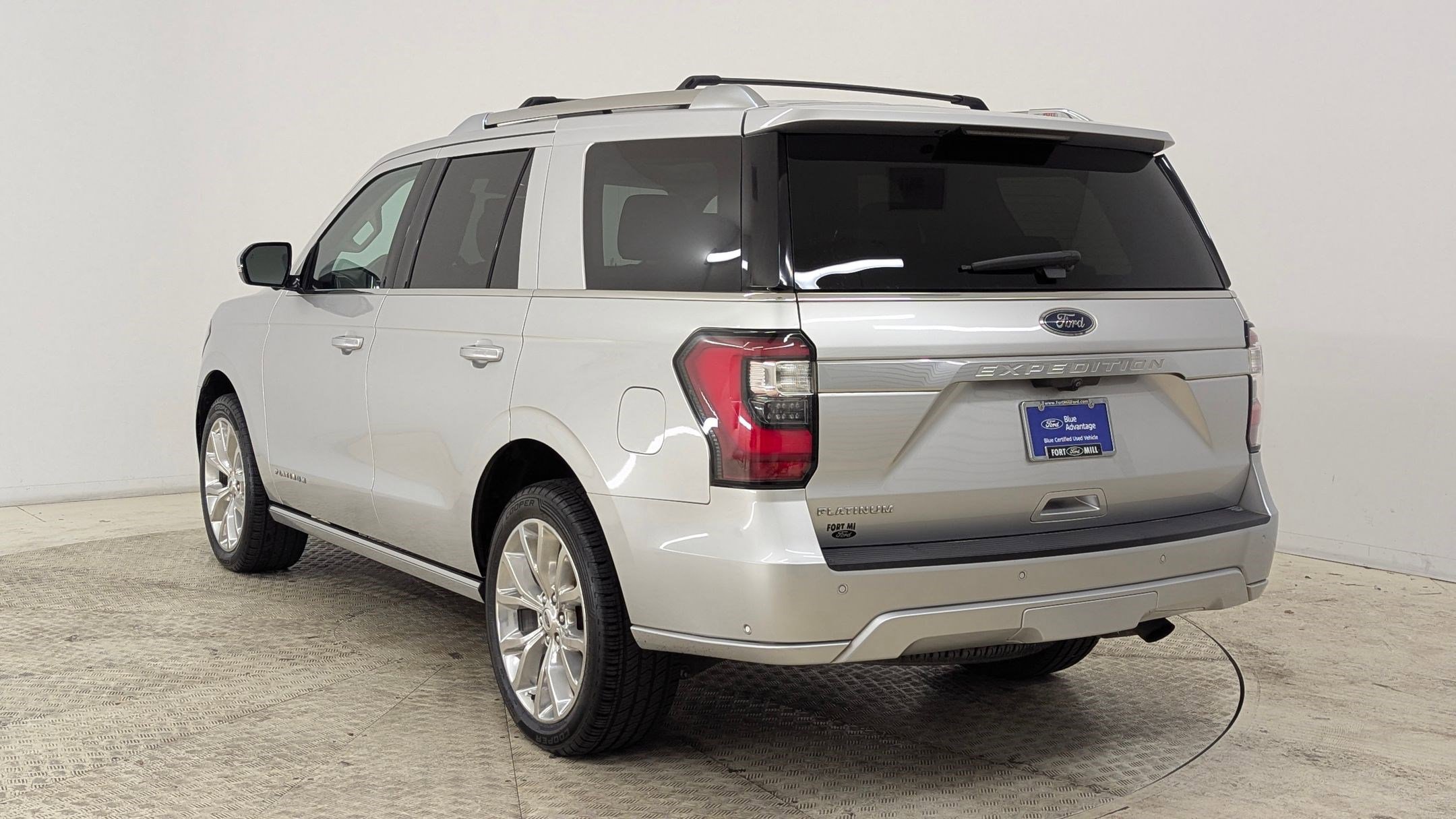 Certified 2019 Ford Expedition Platinum image 3