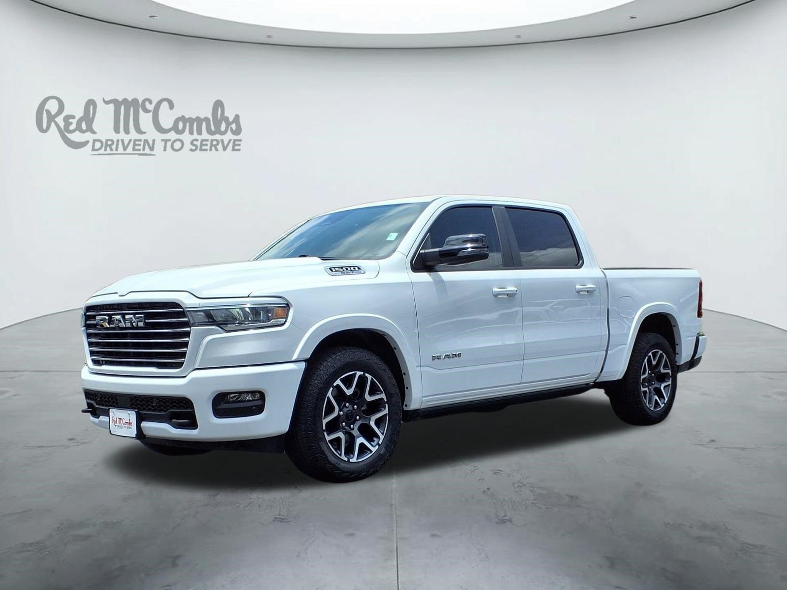 Used 2025 RAM 1500 Laramie AWD/4WD image 1