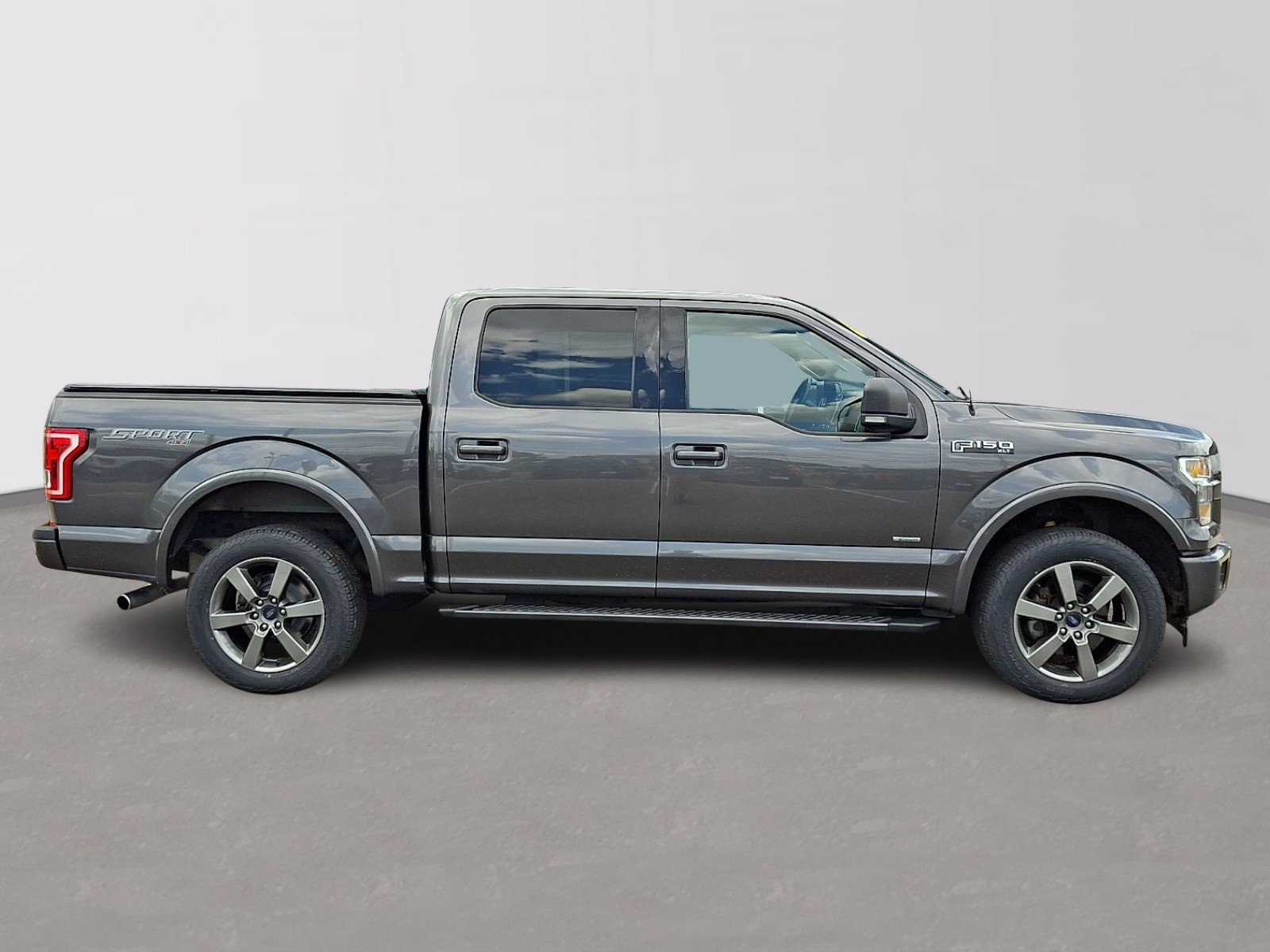 Certified 2017 Ford F150 XLT w/ Equipment Group 302A Luxury AWD/4WD image 7