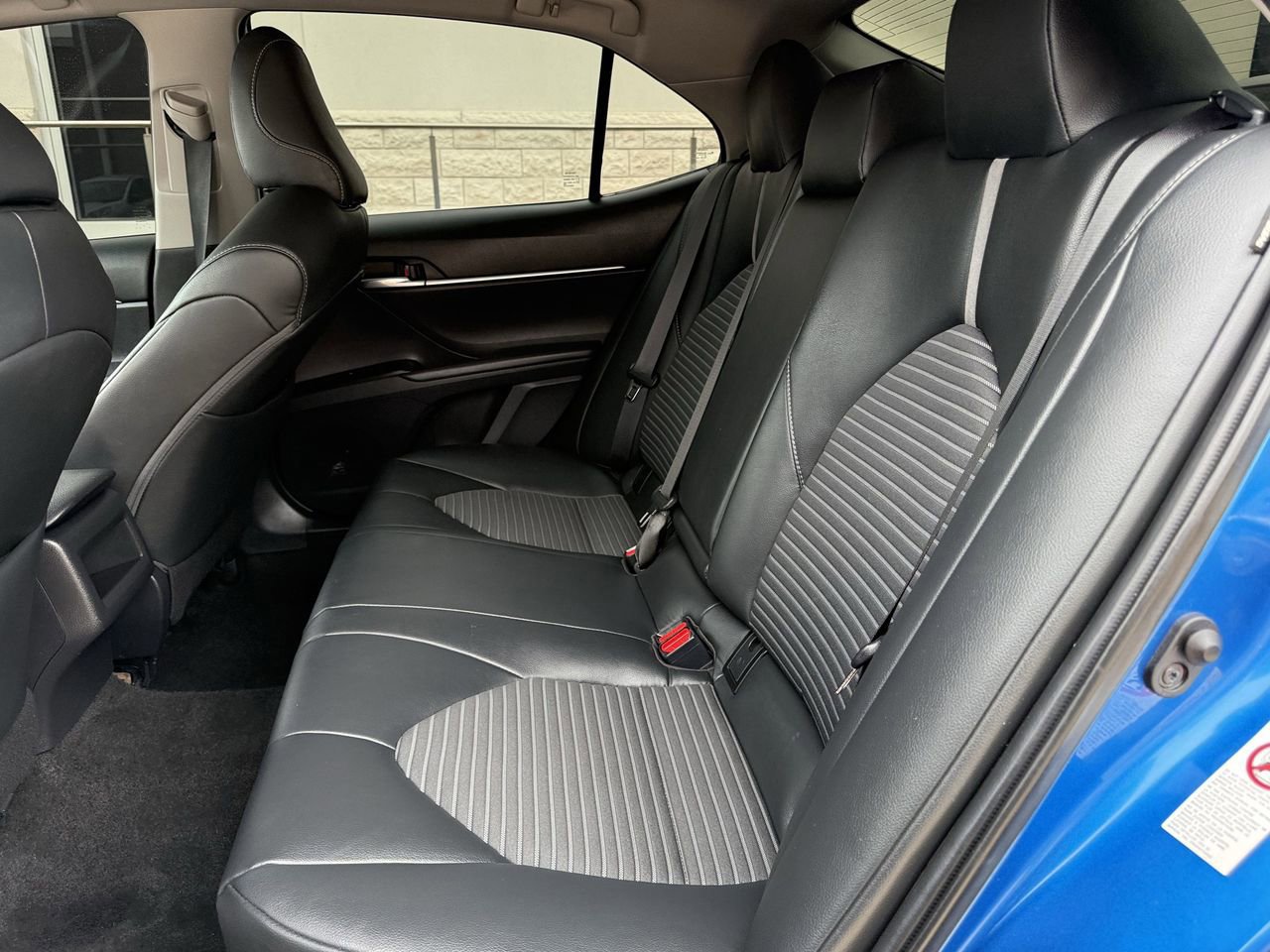 Used 2019 Toyota Camry SE image 25