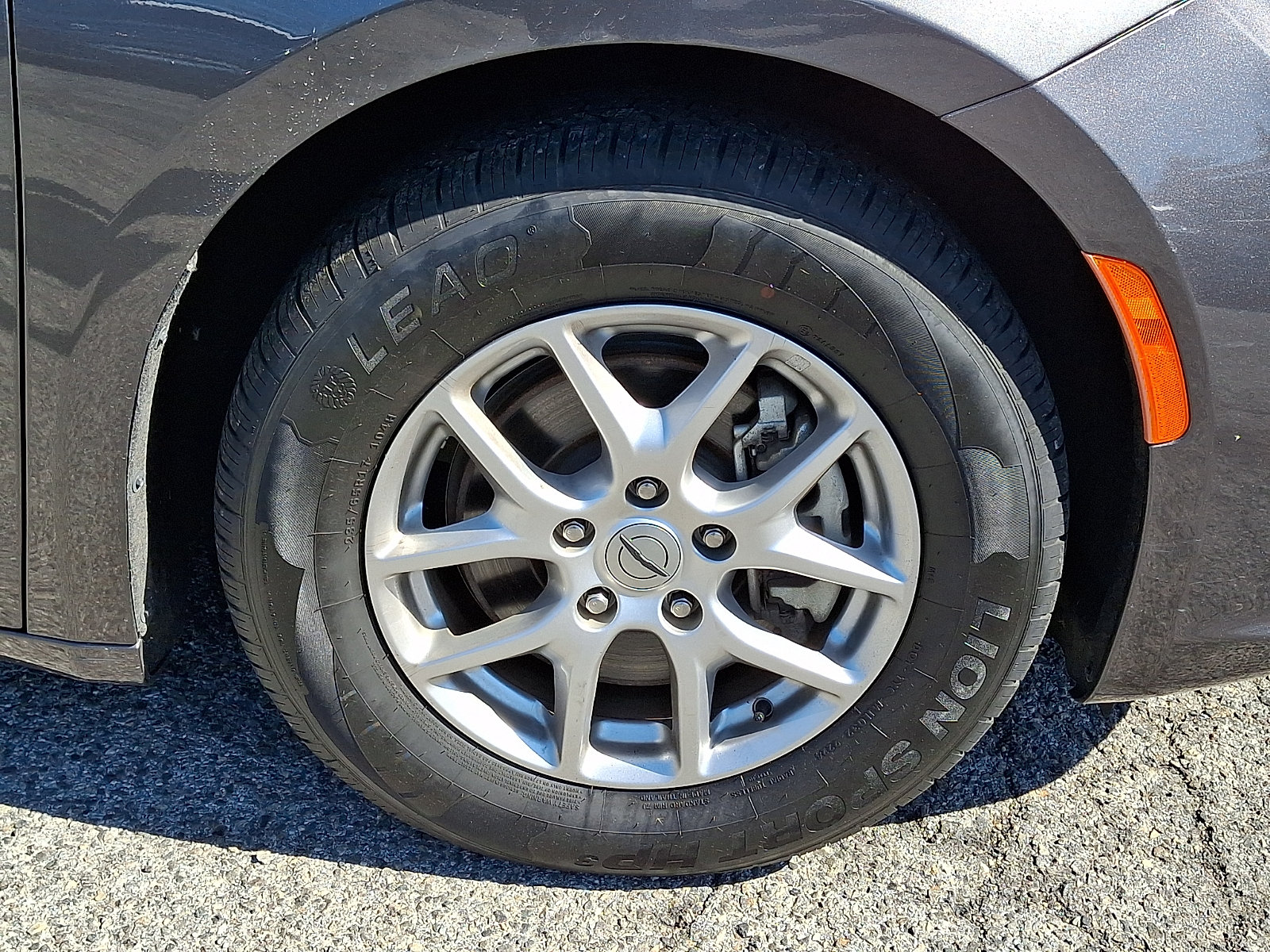 Used 2023 Chrysler Pacifica Touring-L FWD image 11