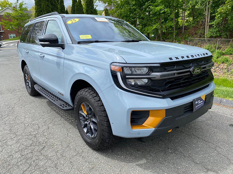 Certified 2025 Ford Expedition Tremor AWD/4WD image 3