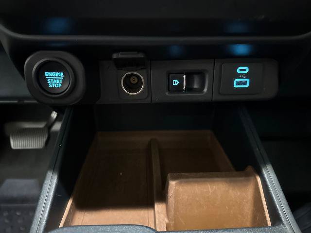 Certified 2023 Ford Maverick Lariat w/ Lariat Luxury Package AWD/4WD image 29