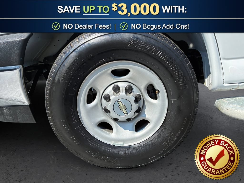 Used 2024 Chevrolet Express 2500 w/ Driver Convenience Package RWD image 13