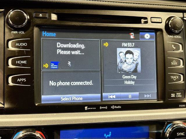 Used 2019 Toyota Highlander XLE AWD/4WD image 12