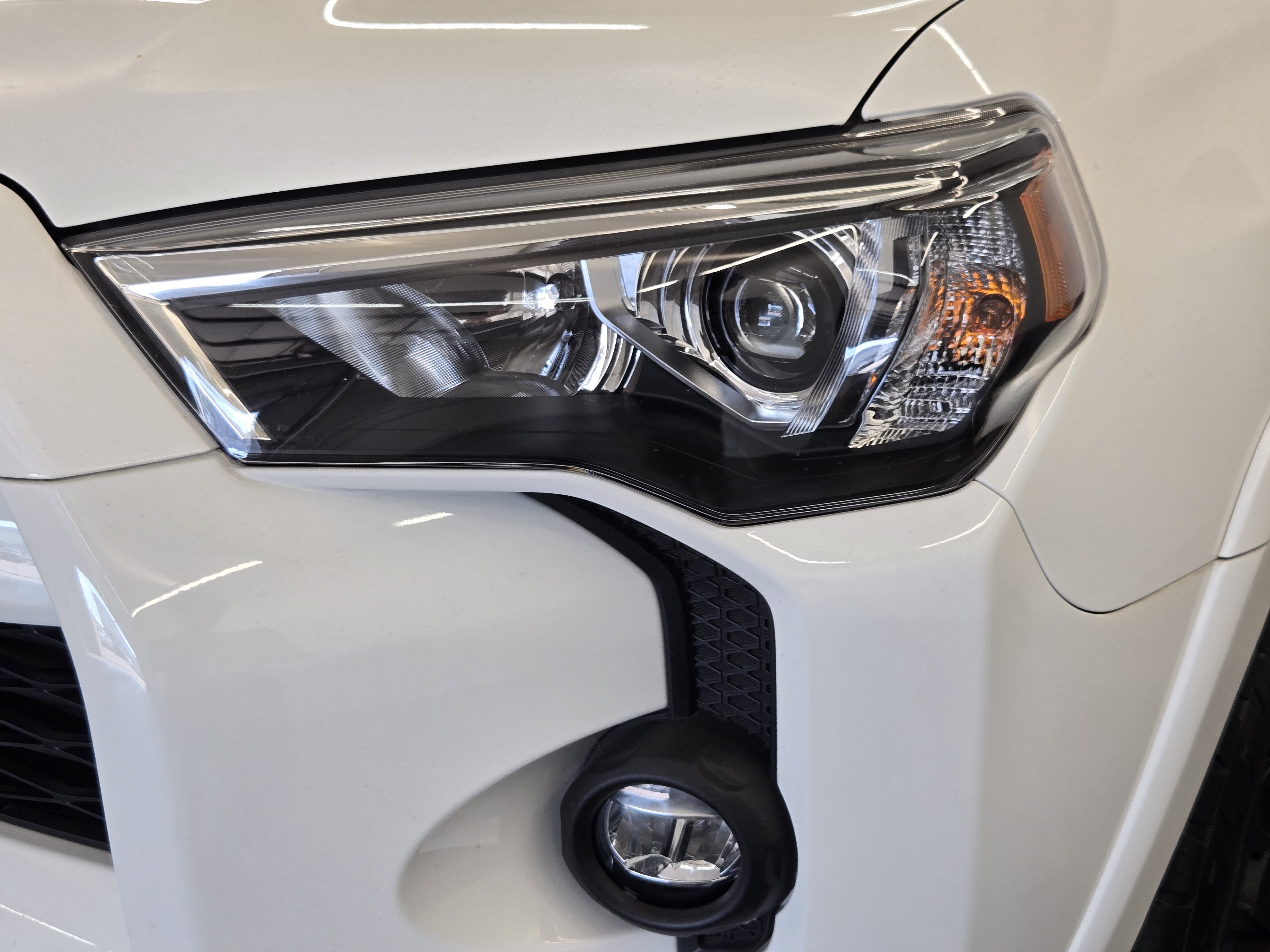 Used 2023 Toyota 4Runner SR5 Premium w/ Moonroof Package AWD/4WD image 8