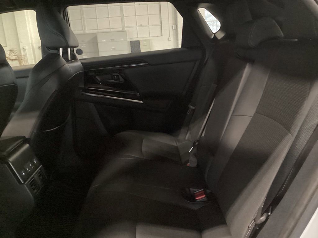 Used 2023 Toyota bZ4X AWD image 13