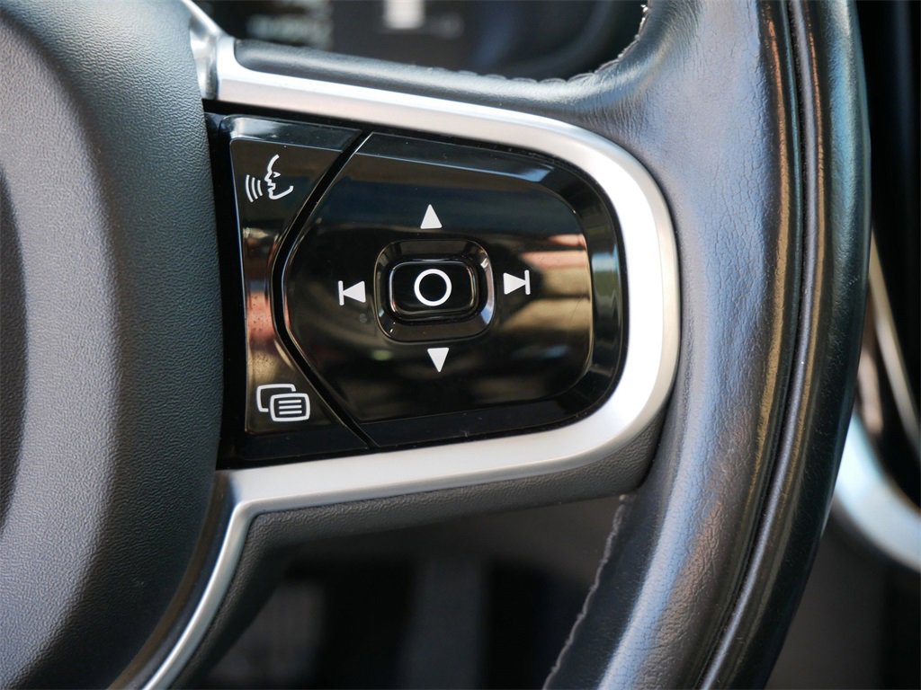 Used 2019 Volvo S60 T6 Momentum w/ Premium Package image 19