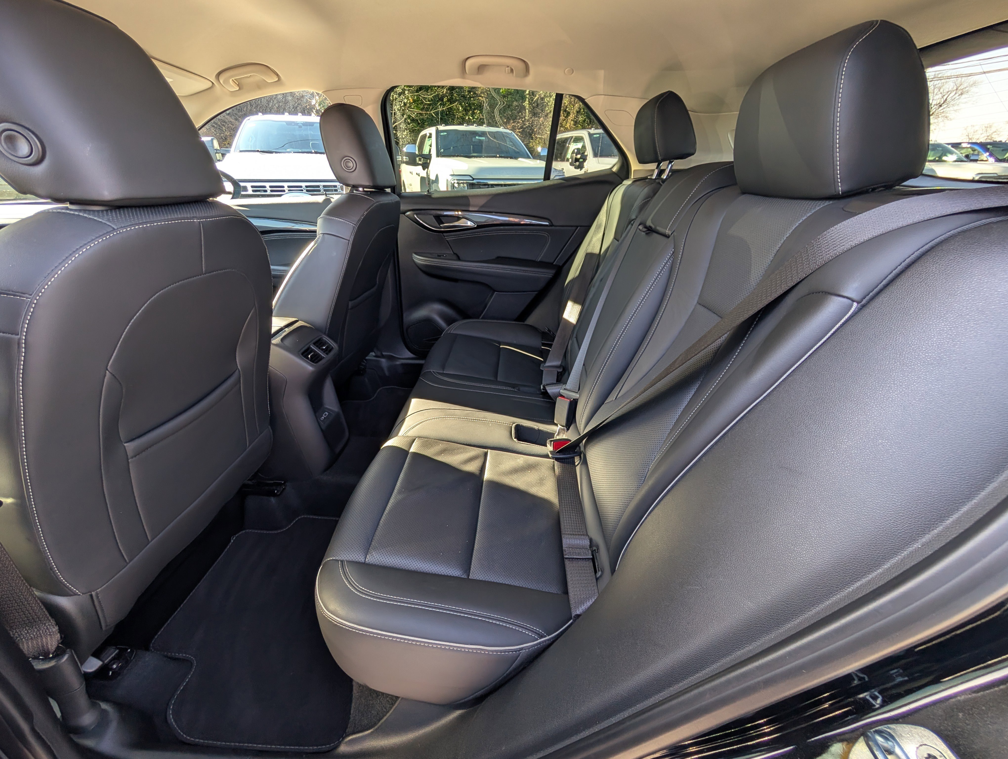 Used 2022 Buick Envision Essence w/ Technology Package I image 16