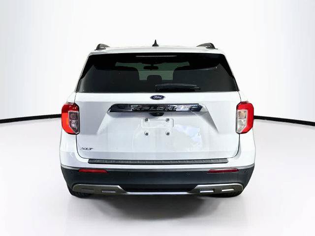Certified 2023 Ford Explorer XLT w/ Equipment Group 202A RWD image 5