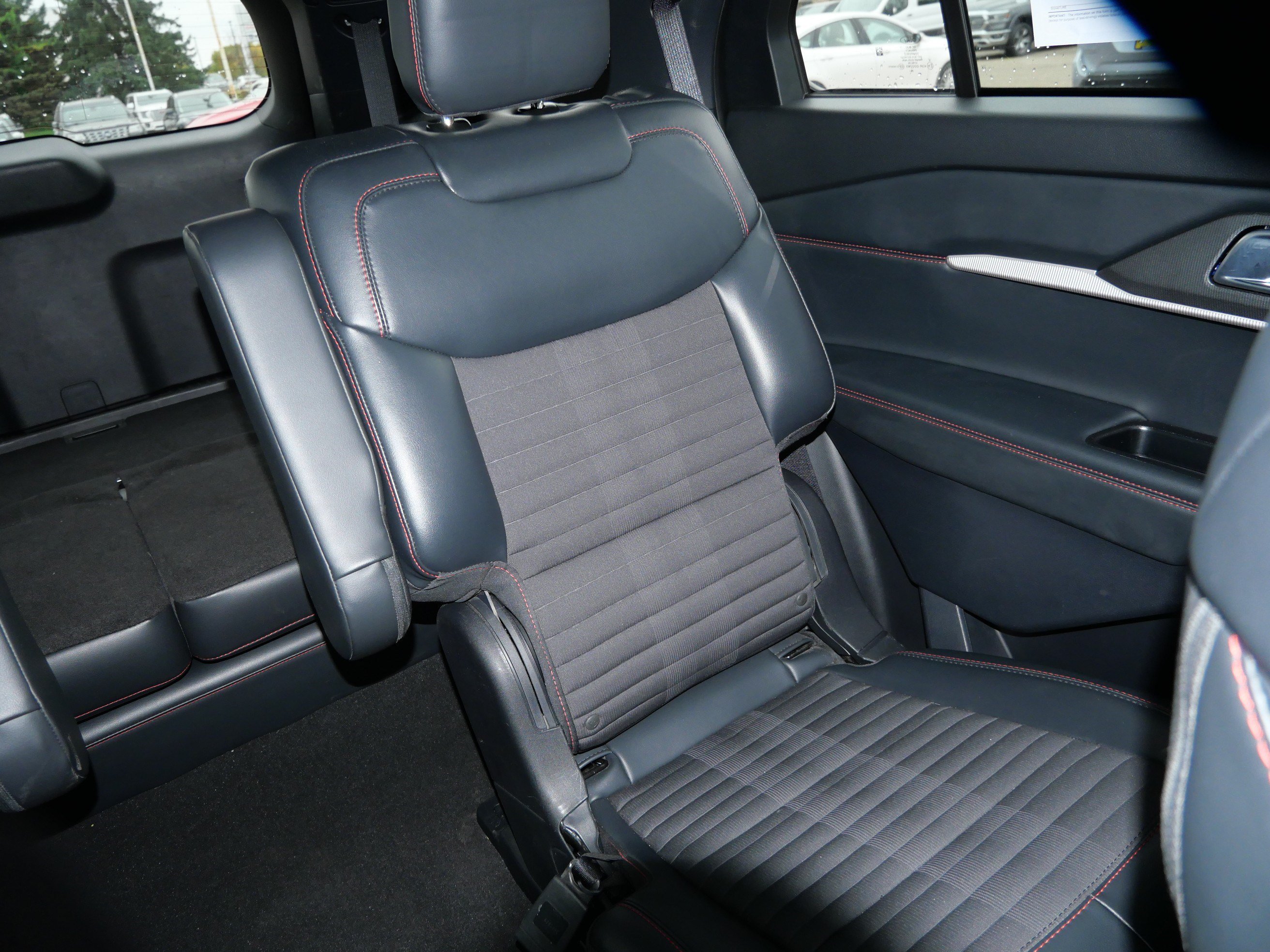 Certified 2025 Ford Explorer ST-Line AWD/4WD image 14