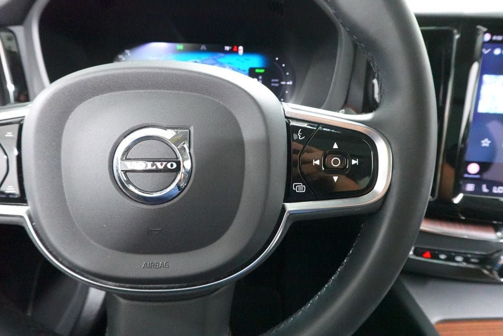 Used 2023 Volvo XC60 T8 Plus AWD/4WD image 15