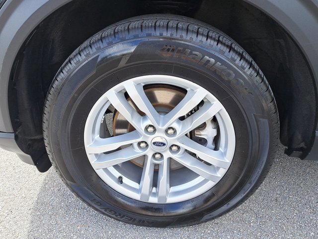 Certified 2023 Ford Explorer XLT w/ Equipment Group 202A image 4