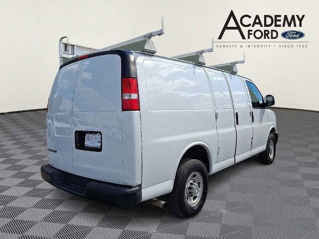Used 2021 Chevrolet Express 2500 w/ Communications Package RWD image 6