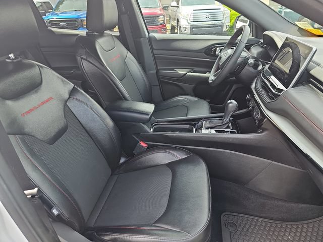 Used 2025 Jeep Compass Trailhawk AWD/4WD image 11